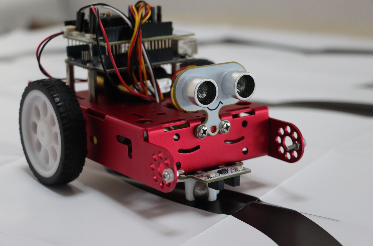 Robot URFI para el aprendizaje de programación y robótica